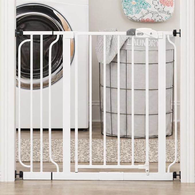 Regalo Safety Easy Step Baby Gate for Doorways & Bottom of Stairs