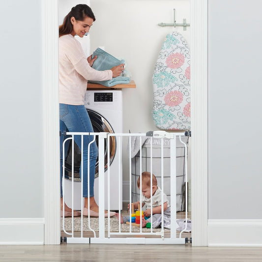 Regalo Safety Easy Step Baby Gate for Doorways & Bottom of Stairs